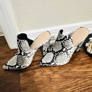 Snakeskin Patterned Women's Mules